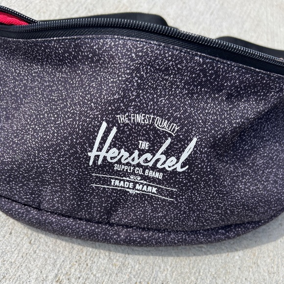 💼 LARGE HERSCHEL CROSSBODY BAG - Picture 3 of 4